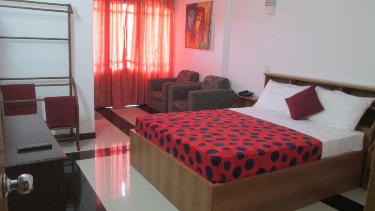 Slightly Chilled Hotel Nallathanniya Exterior foto